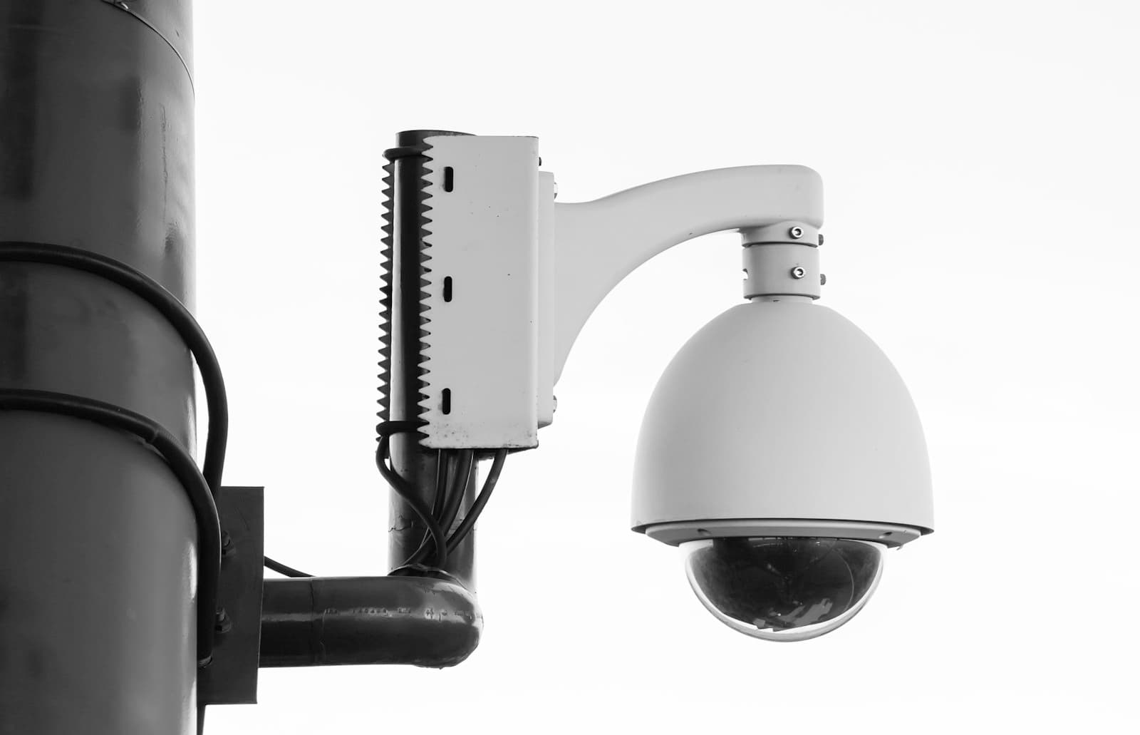 Kuwait CCTV Compliance Guide 2026: SSD Requirements for Trade License Renewal